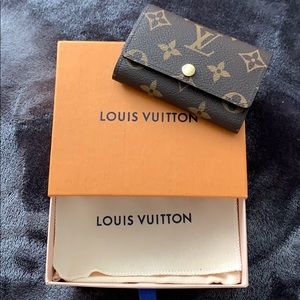 Louis Vuitton 6 key holder